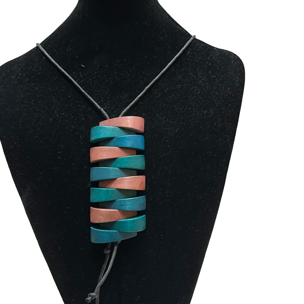 decouture textured jenga pendant necklace